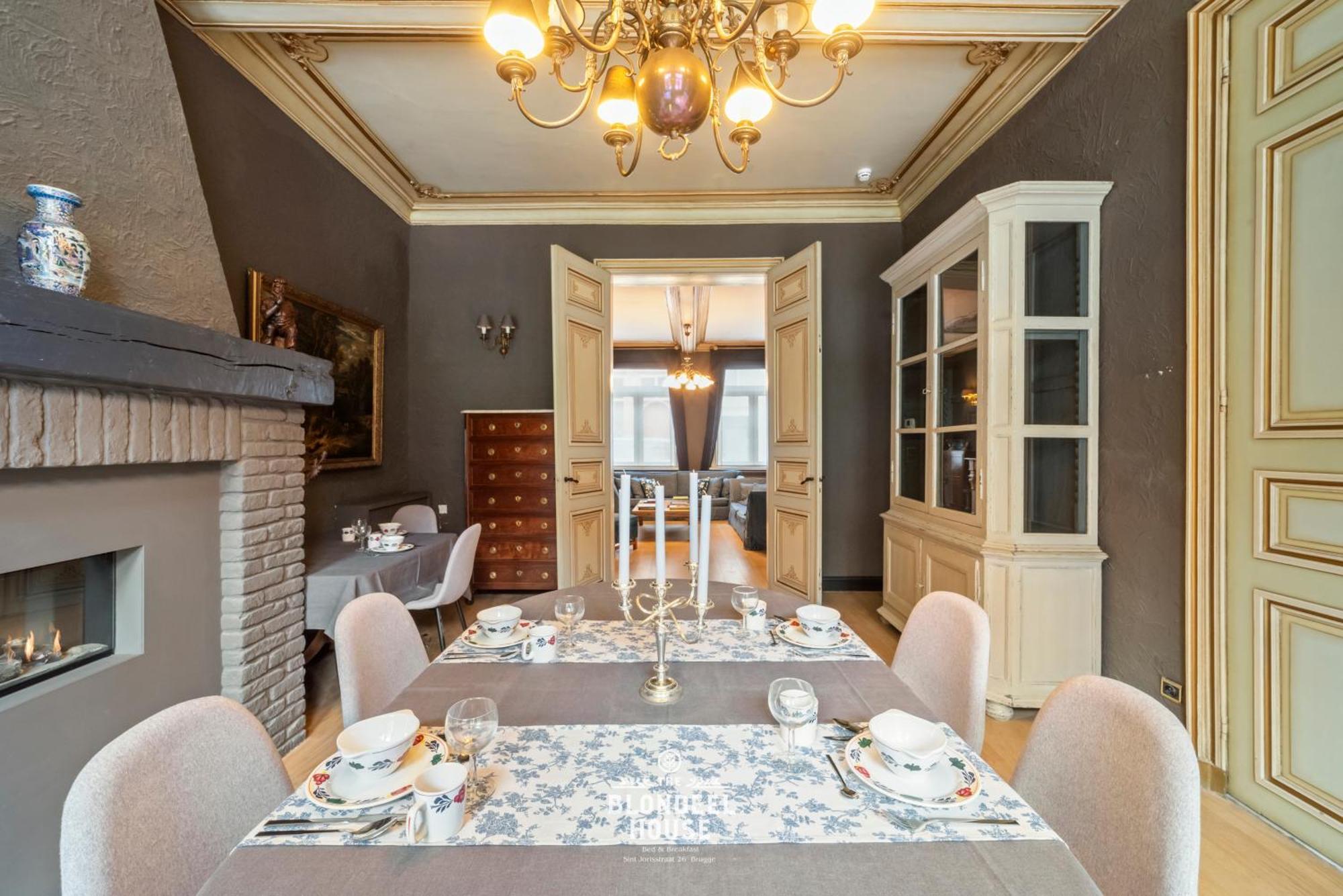 Bed & Breakfast The Blondeel House Brugge Center Bagian luar foto