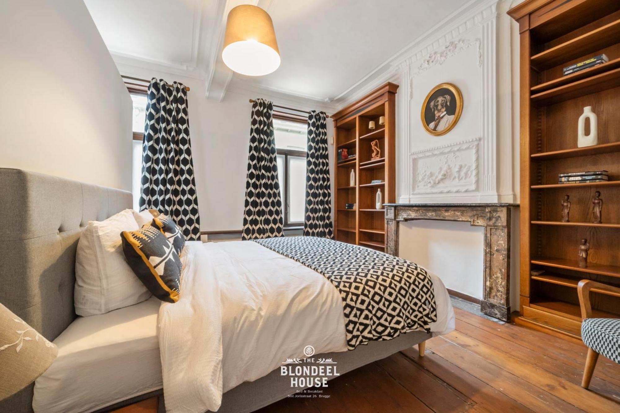 Bed & Breakfast The Blondeel House Brugge Center Bagian luar foto