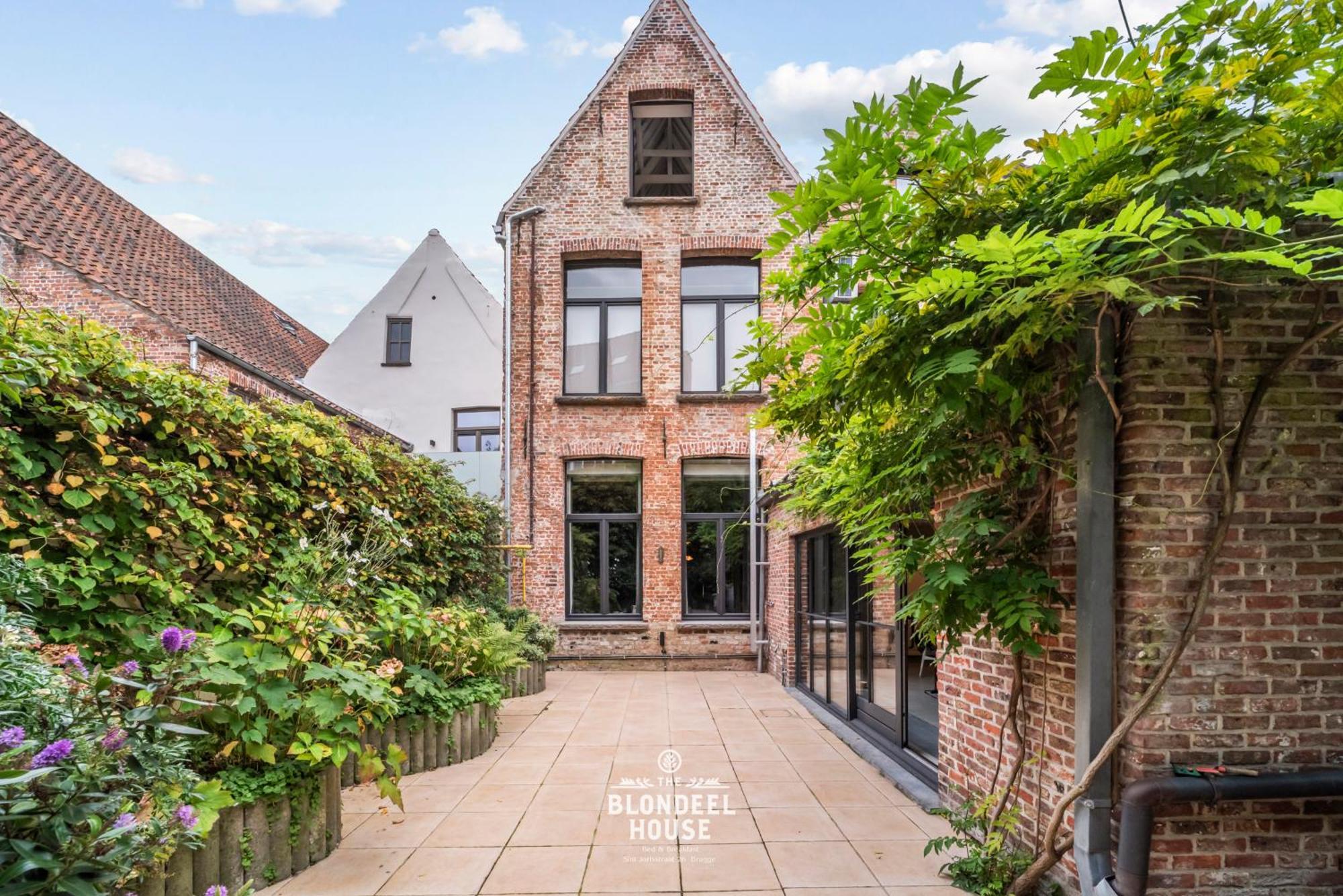 Bed & Breakfast The Blondeel House Brugge Center Bagian luar foto